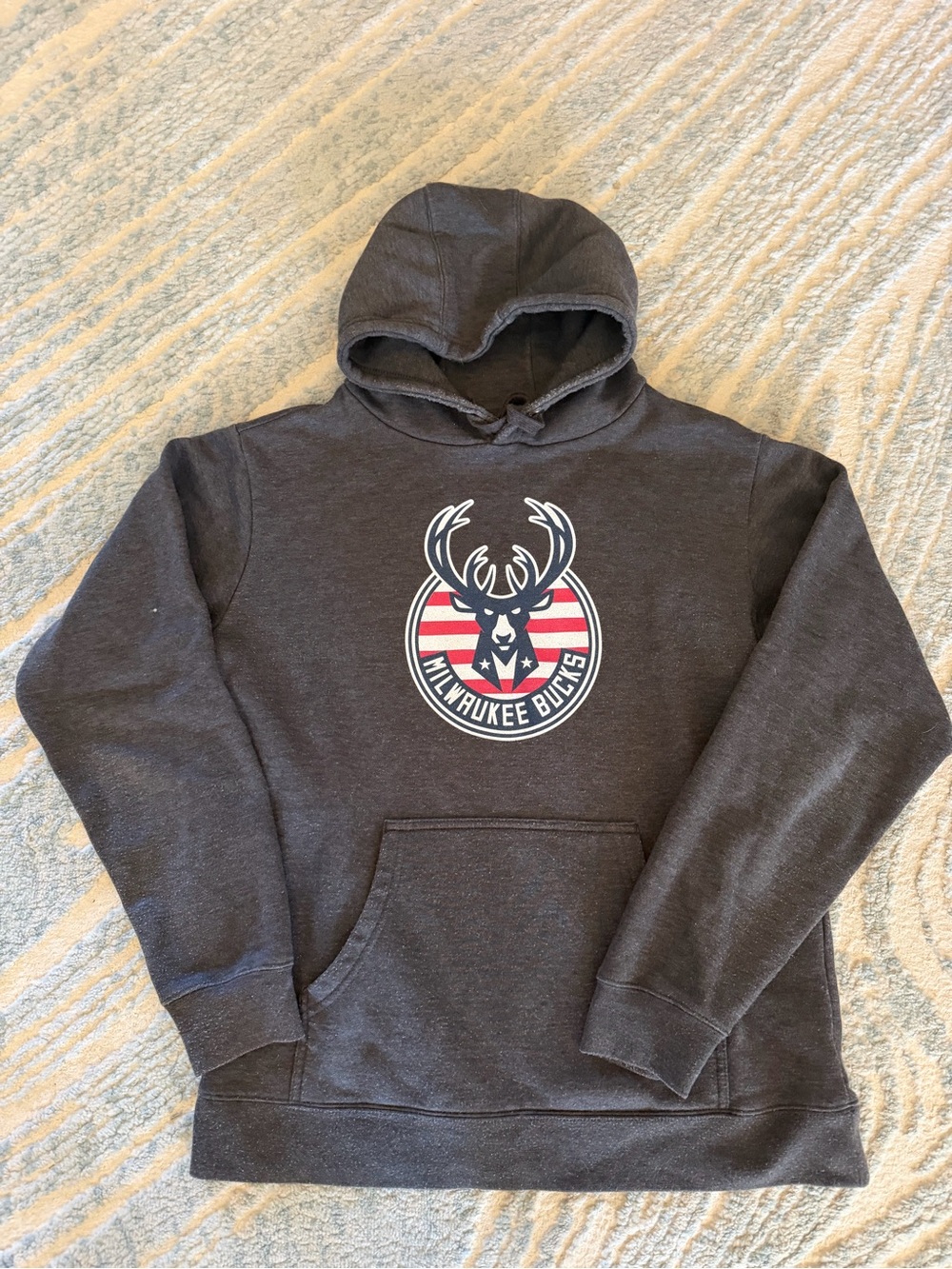 Milwaukee Bucks USA - Men’s Medium Hoodie - Charcoal Gray